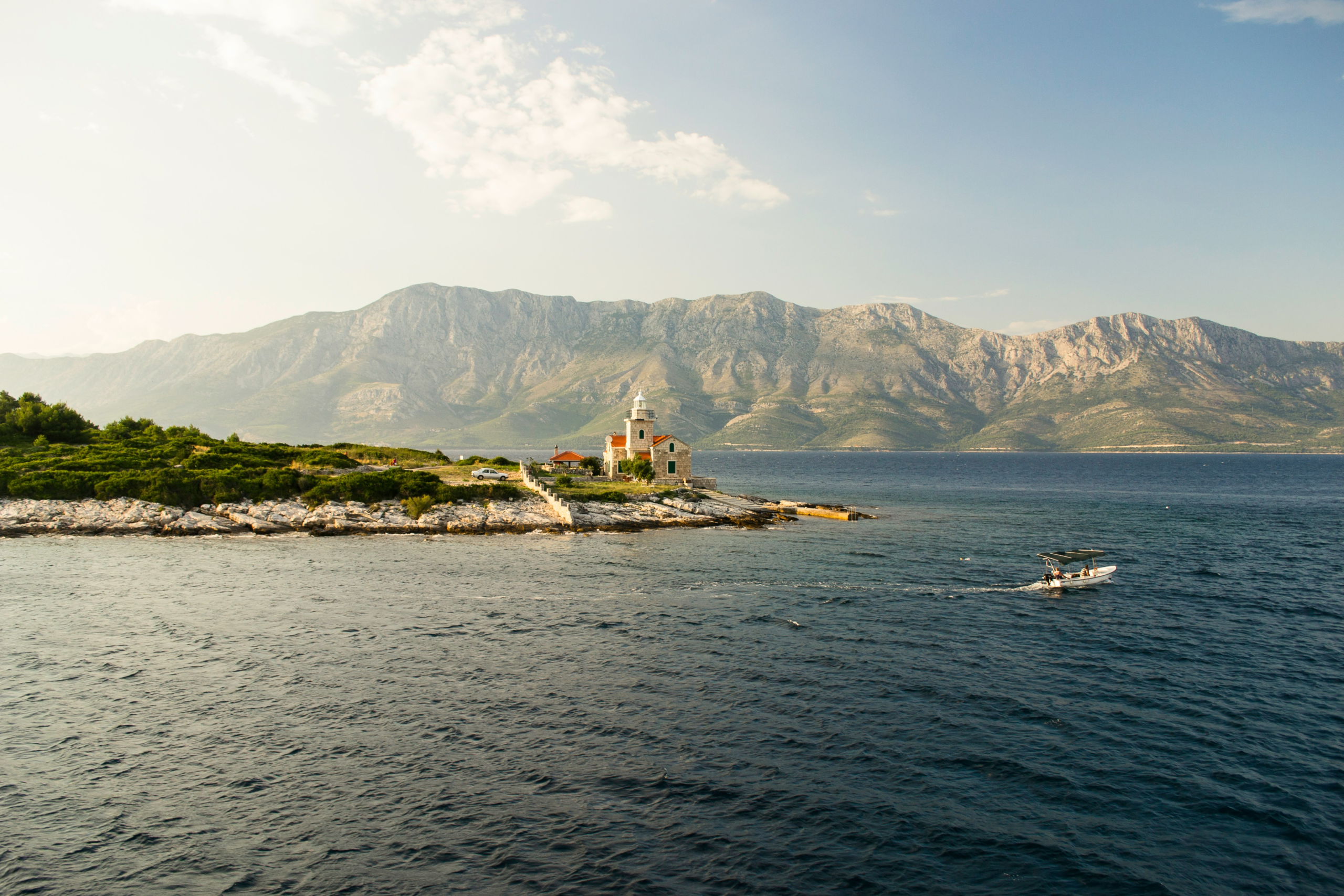 daria-andraczko-WS8UKXSHJaE-unsplash